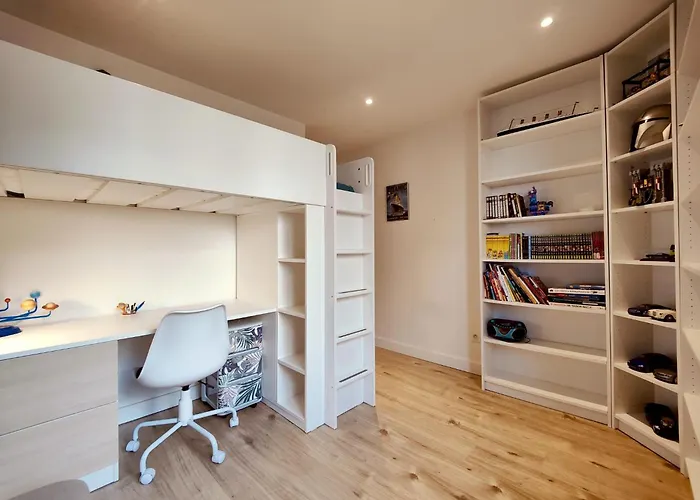 Apartment F4 Avec Jardin A Deux Pas De La *