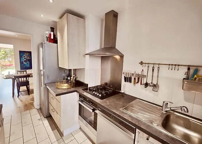 F4 Avec Jardin A Deux Pas De La *